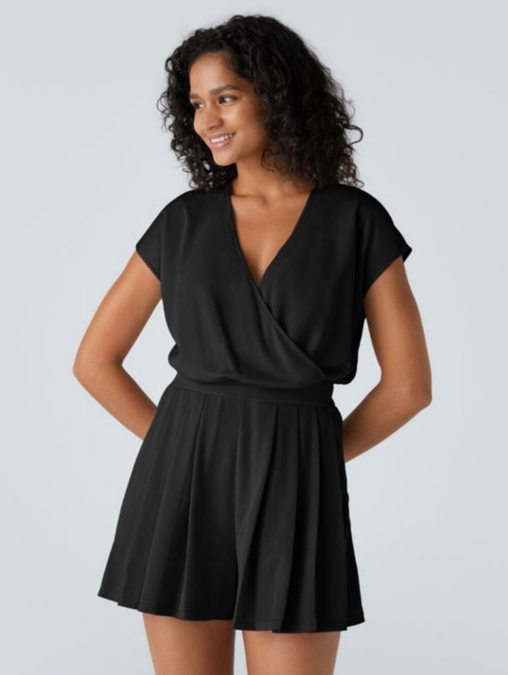 NWOT Halara Playsuit Casual Waffle Black Short Sleeve V-Neck Romper XS Soft Boho